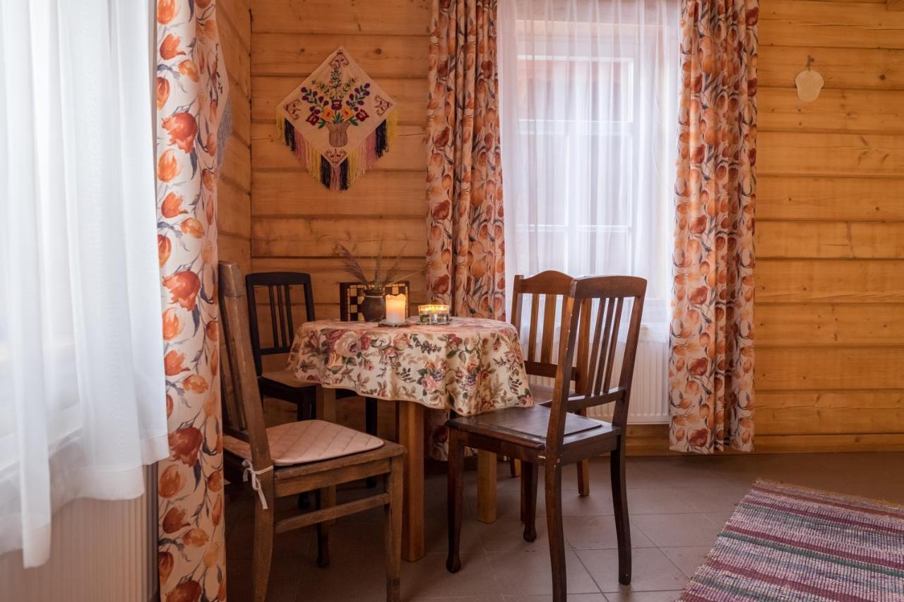 Miodowa Kolonia Bed & Breakfast Bialowieza Exterior photo