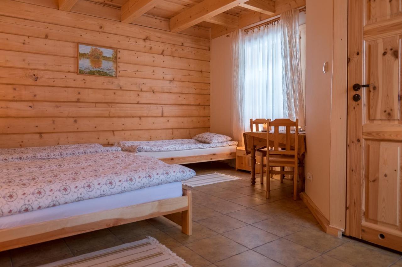 Miodowa Kolonia Bed & Breakfast Bialowieza Exterior photo